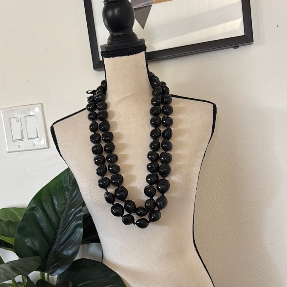 🌺 2 Hawaiian Elegant Black Beaded Necklace's